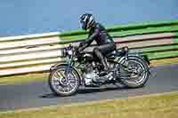 Vintage-motorcycle-club;eventdigitalimages;mallory-park;mallory-park-trackday-photographs;no-limits-trackdays;peter-wileman-photography;trackday-digital-images;trackday-photos;vmcc-festival-1000-bikes-photographs